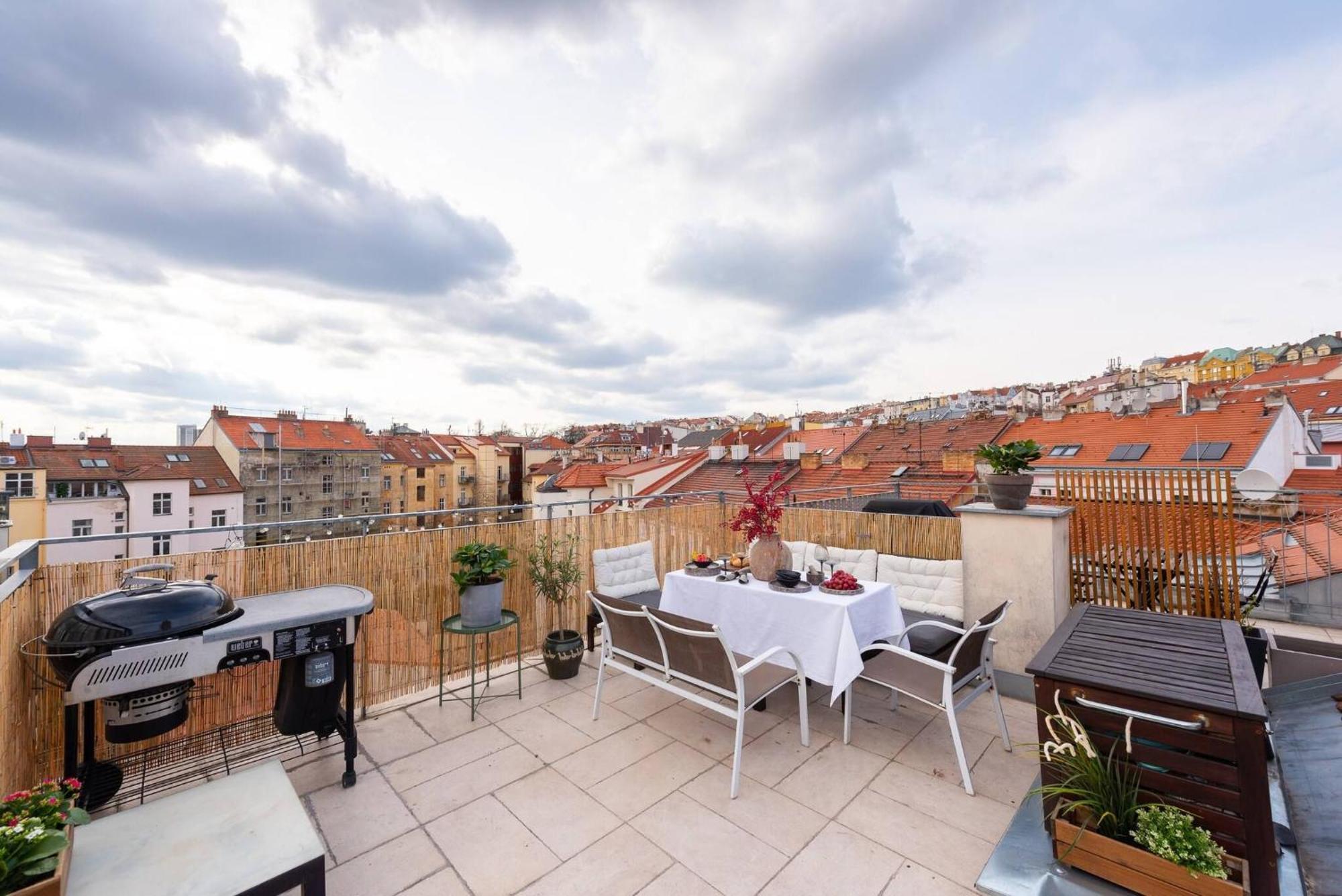 Charming In Vrsovice With Roof Terrace Praha