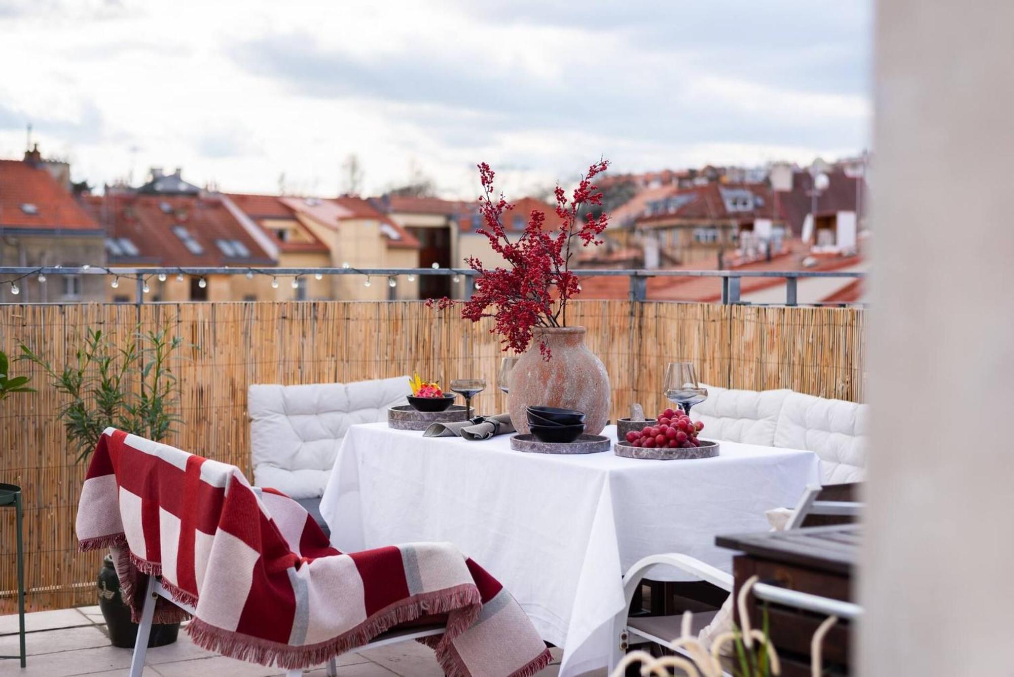 Charming In Vrsovice With Roof Terrace Apartmán
