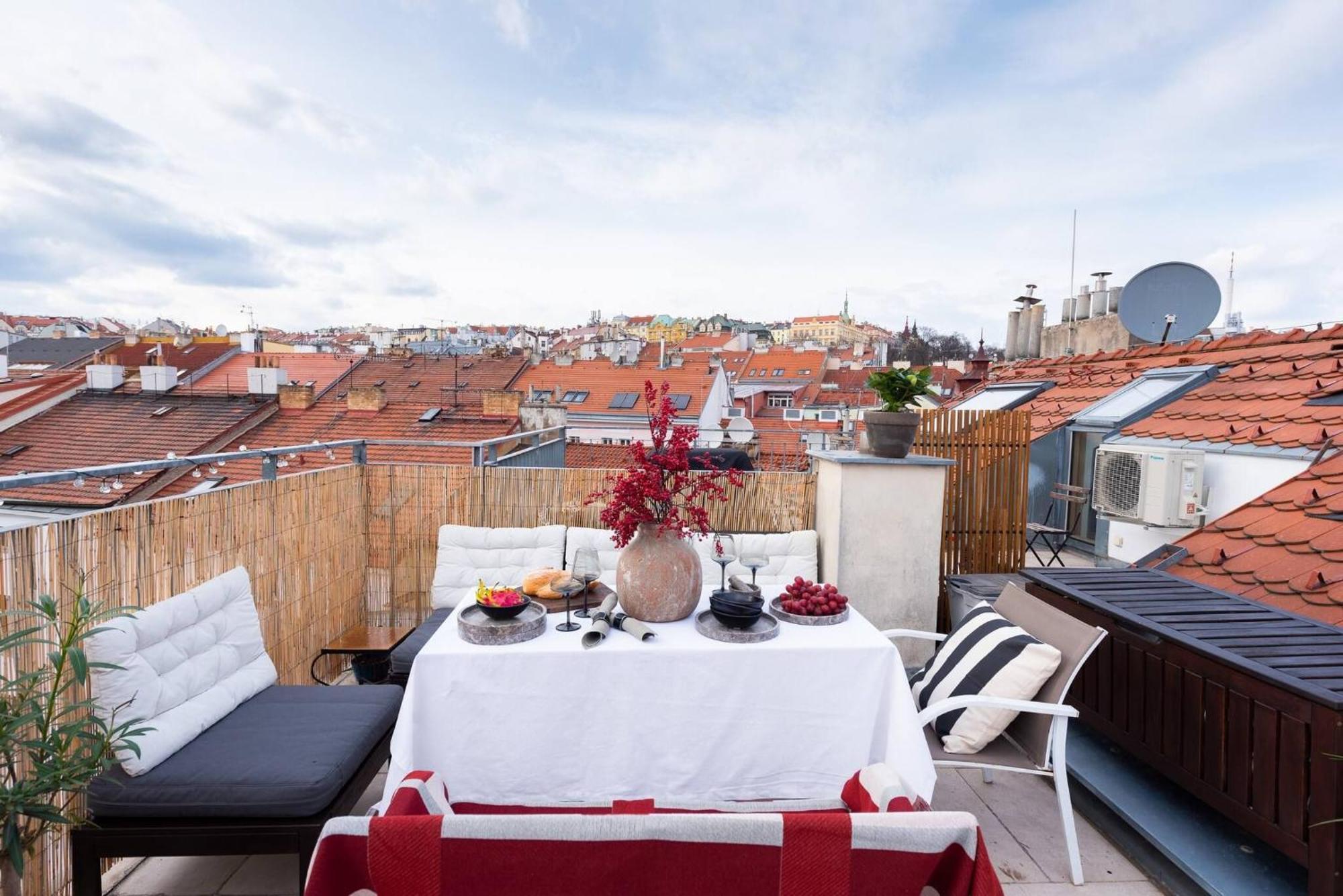 Charming In Vrsovice With Roof Terrace Apartmán *